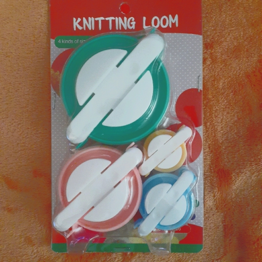 It says Knitting Loom but it is a Pom Pom loom